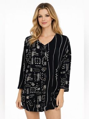 Vintage Chico’s Design Abstract Button Front Tunic Top Size 3 Black White Artsy